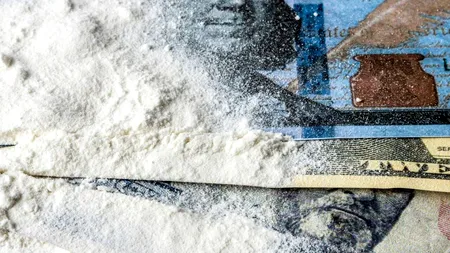 Cocaina s-a ieftinit în lume din cauza încetării războiului civil din Columbia. Trump a declarat că ar bombarda cu mândrie toate fabricile  de cocaină