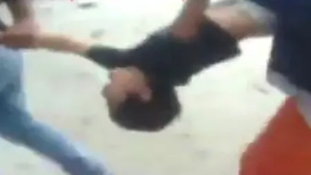 Imagini de groază în Timișoara. Un copil a fost luat de pe stradă și aruncat la gunoi