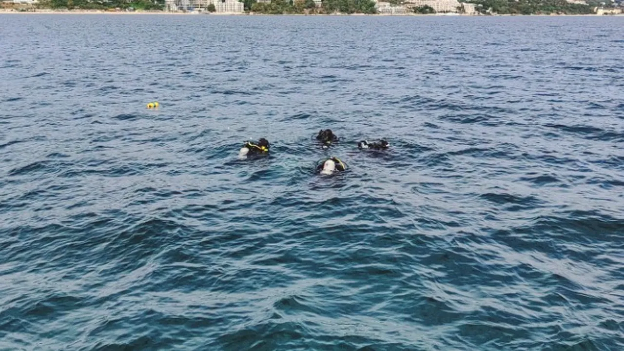 Alertă în Marea Neagră. Au fost găsite resturi de dronă. Scafandrii militari au intervenit în zona Grindului Chituc