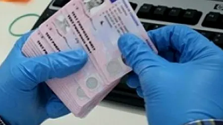 O tânără din Argeș s-a dus să își schimbe permisul de conducere fals. Ce a primit în schimb