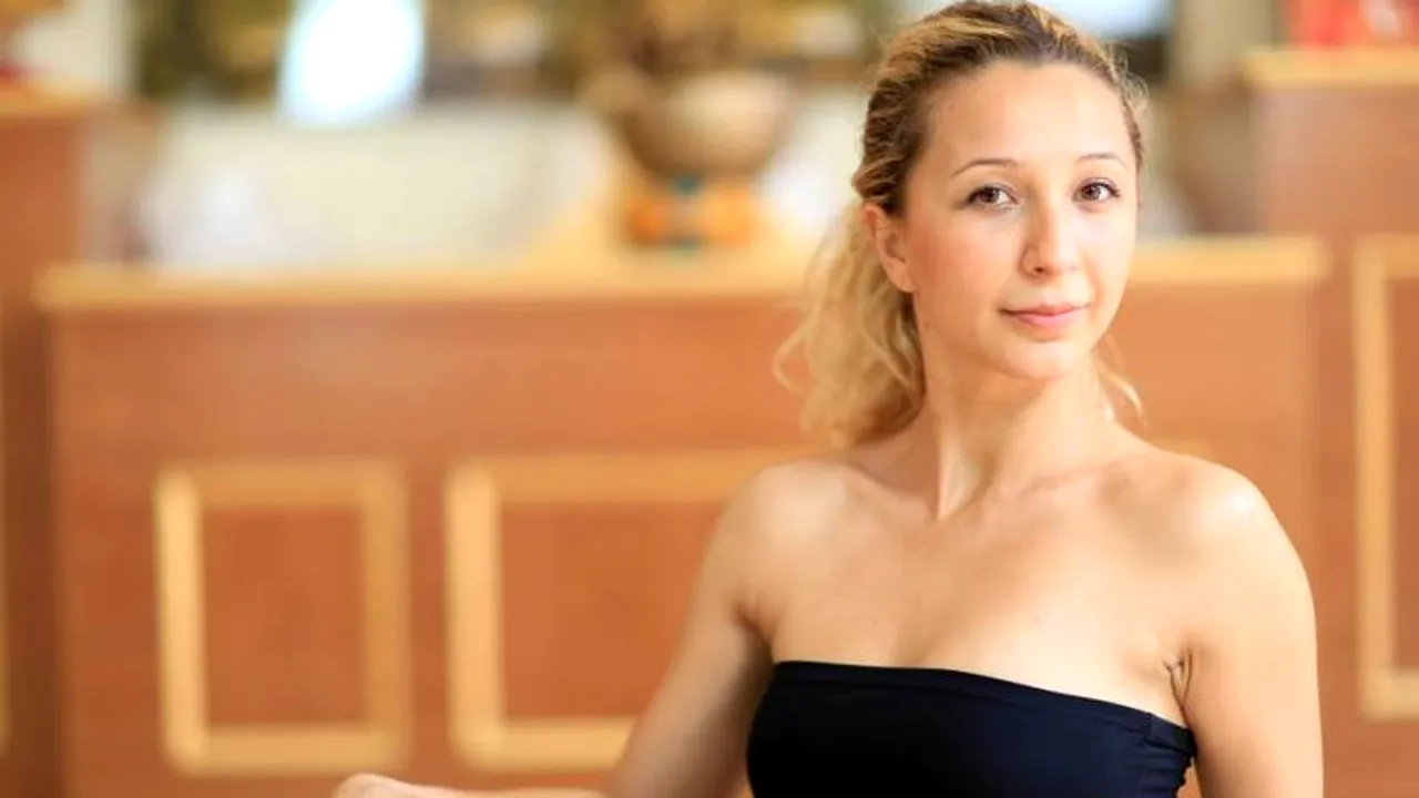 O profesoară de yoga dă în judecată un fost iepuraș Playboy. Care este motivul