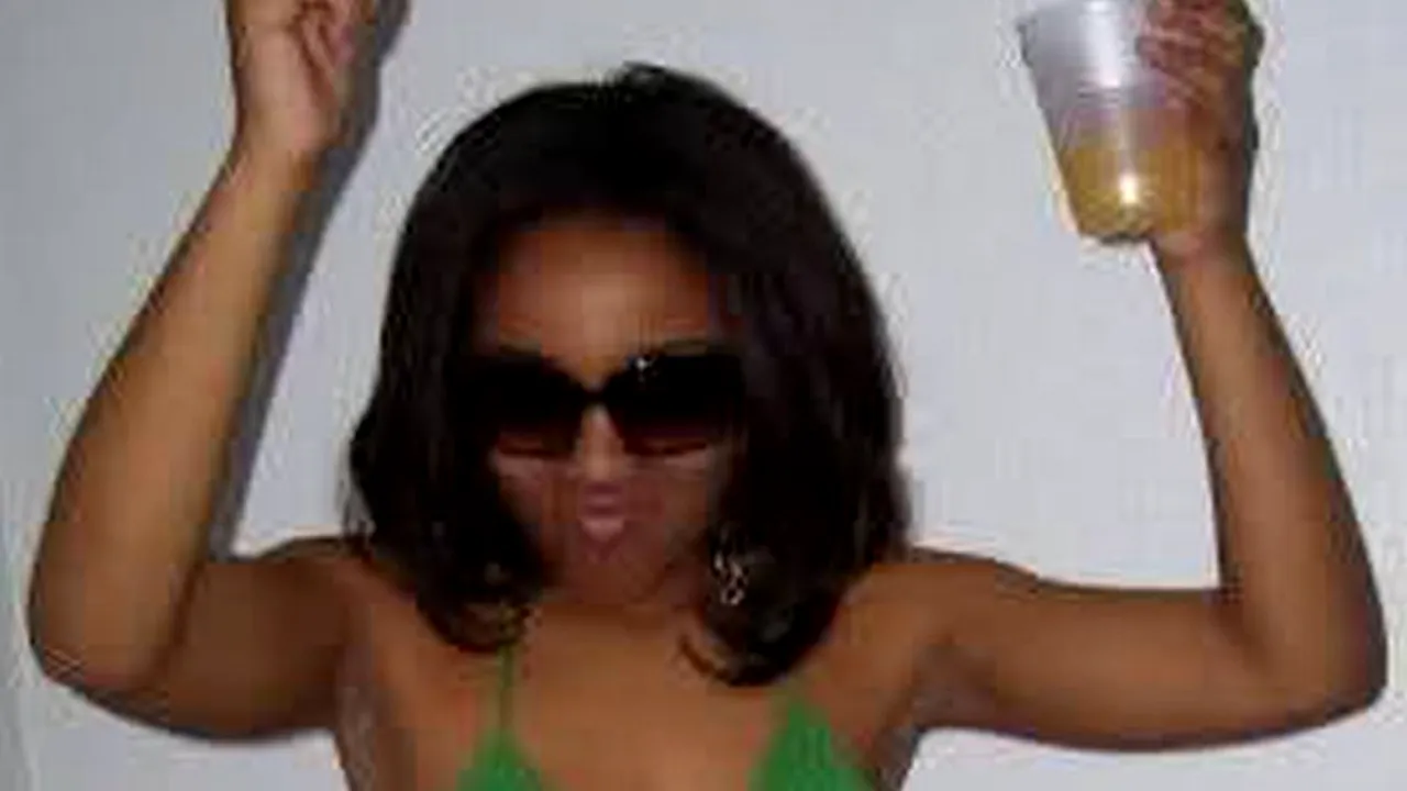 Ieșirea fiicei uneia dintre cele mai cunoscute cântărețe din lume: „Sunteți un cuplu mizerabil și un gunoi