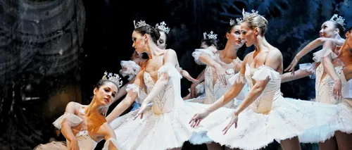 Baletul de Stat din Sankt Petersburg revine în România, în 2015, cu spectacolul Cinderella on ice: cel mai ieftin bilet, 49 de lei