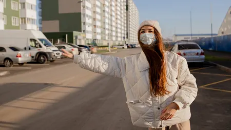 Studiu: Cazurile ușoare de COVID-19 pot provoca probleme de memorie și de atenție luni de zile după recuperare