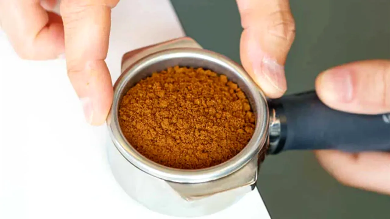 Câte sute de grame de cafea e recomandat să consumăm într-o lună întreagă? Care este cantitatea maximă, potrivit experților în nutriție
