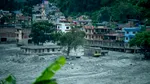 Peste 1.000 de morți în urma inundațiilor devastatoare din Nepal și China. Semnalele ce indicau dezastrul iminent ar fi fost ignorate