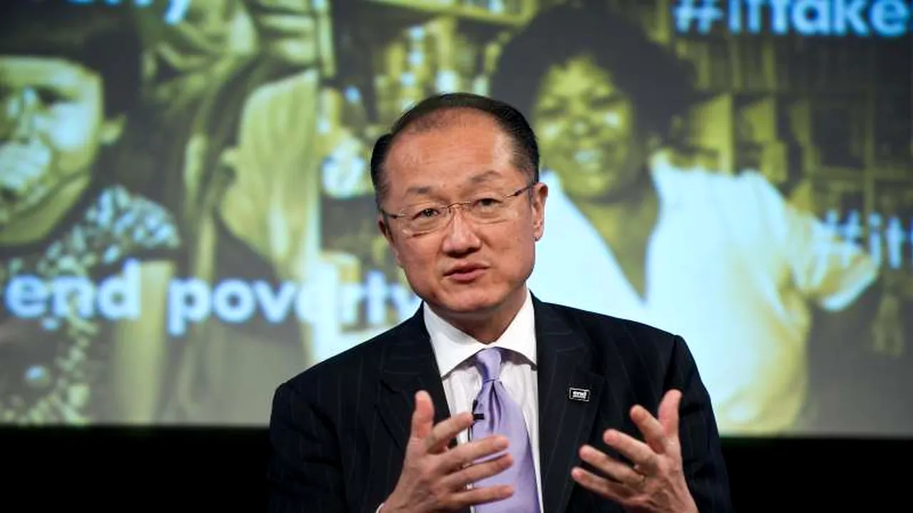 Șeful Băncii Mondiale a pierdut avionul către București și va ajunge cu întârziere