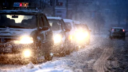 DRUMURI BLOCATE. În județul Timiș se circulă cu dificultate, din cauza zăpezii