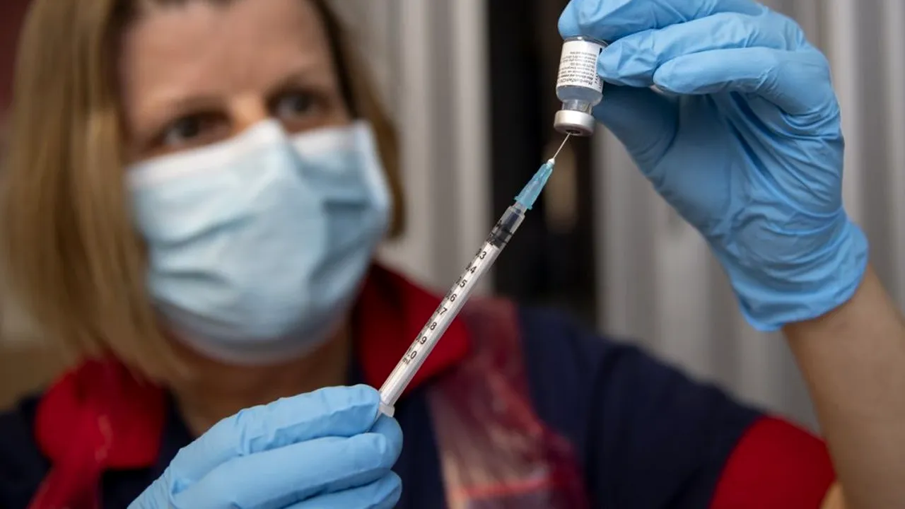 Bilanț COVID-19: Peste 2.100 de cazuri noi de infectare, în ultimele 24 de ore. Situația la ATI, în continuare gravă