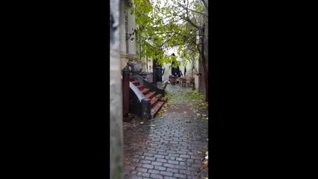 Petrecere cu 26 de persoane, întreruptă de polițiștii din Capitală. Amenzi de zeci de mii de lei