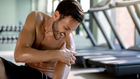 (P) Febră musculară, dureri, rigiditate: ghid de recuperare pentru exercițiile fizice făcute acasă