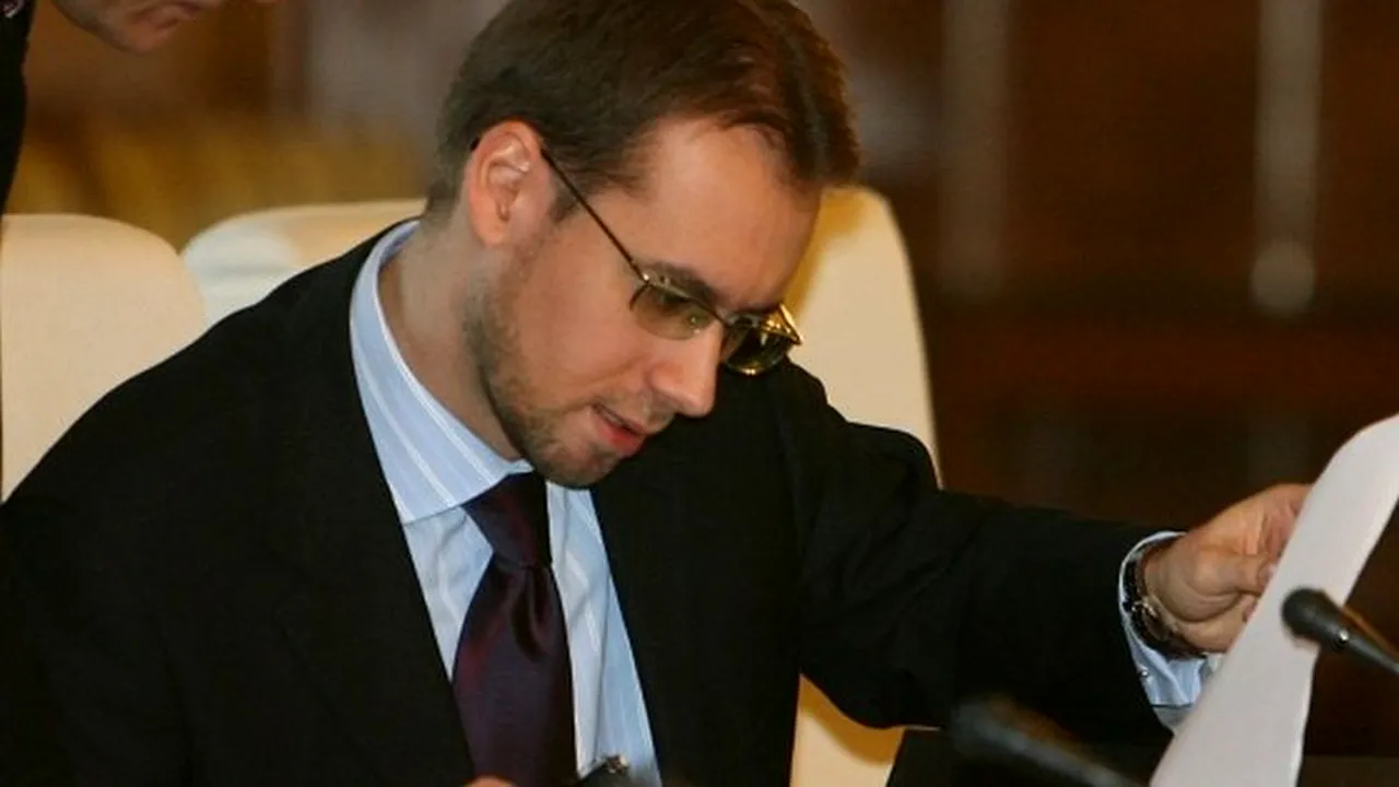 Parlamentarii securizează mandatele deputaților și senatorilor incompatibili. Cum a rezolvat Chiuariu 