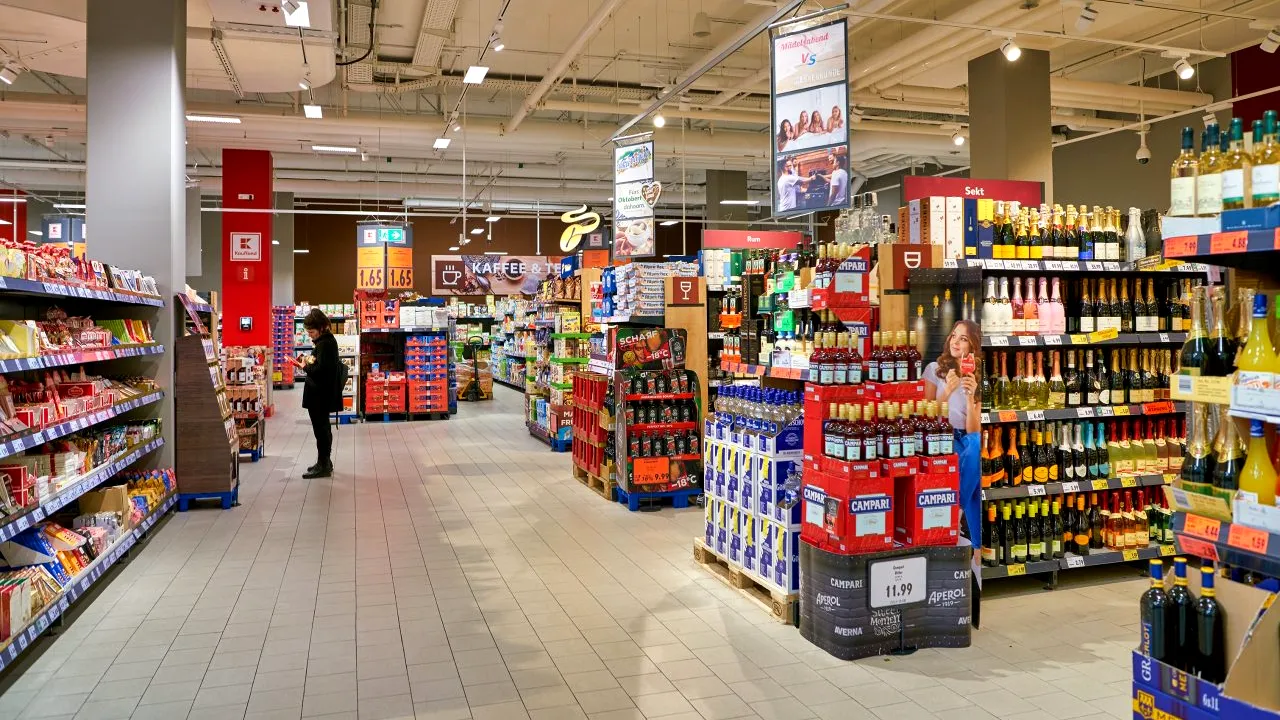 Program Kaufland de Anul Nou 2023. Orarul hipermarketurilor pentru 31 decembrie 2022, 1 și 2 ianuarie 2023