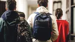 Cardurile educaționale în valoare de 500 de lei, pentru rechizite școlare și articole de îmbrăcăminte, EXPIRĂ în curând. Ce trebuie să știe părinții