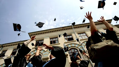 România, țara cu cei mai puțini absolvenți de facultate în rândul populației active. Câți bani investește statul în învățământul superior
