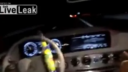 Cum își testează un șofer român sistemul de navigație al noii sale mașini. 