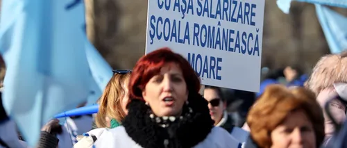 FOTO | Angajații din Educație au protestat miercuri în București. Mai mulți sindicaliști din Ploiești au pichetat sediul Guvernului: „Cu așa salarizare, școala românească moare”
