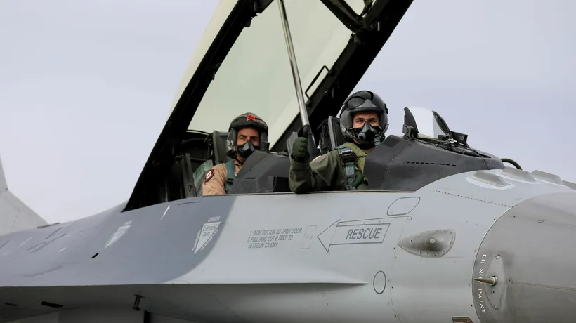 Piloții români se antrenează pe F-16 / Angel Tîlvăr: Vor continua INSTRUIREA până la atingerea nivelului „Pregătit Pentru Misiune”
