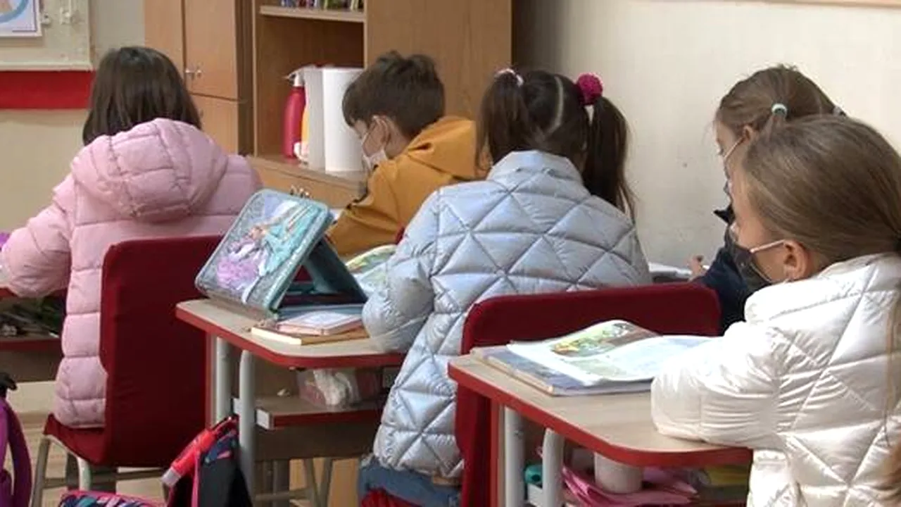 Toate școlile din Timișoara ar putea trece în online din cauza frigului din clase. ISJ Timiș: Am suspendat cursurile cu prezență fizică în 22 de unităţi de învăţământ