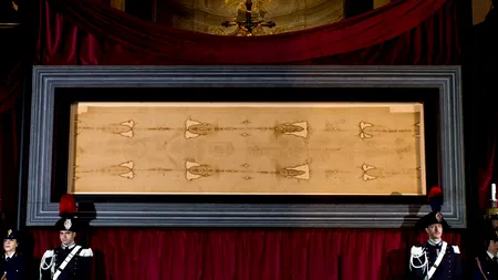 Peste un milion de oameni au făcut rezervări pentru a vedea giulgiul din Torino, expus până în iunie