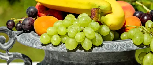 Medic nutriționist, despre consumul de fructe în exces: Că mănânci struguri, că bei vin, tot alcool se numește | Facem burtă de la fructe, așa cum facem și de la bere