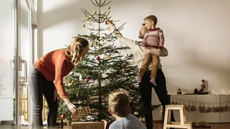 Pe ce dată trebuie despodobit bradul de Crăciun, de fapt, pentru a avea noroc tot anul. Puțini români știu acest lucru