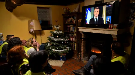 Stare de urgență economică și socială în Franța. Emmanuel Macron promite 100 DE EURO ÎN PLUS la salariul minim