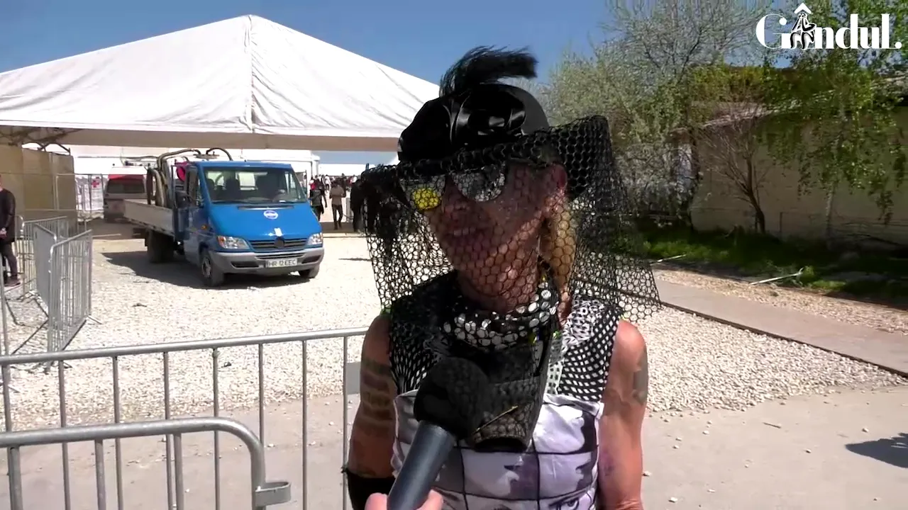 VIDEO | Au fost și oameni nefericiți la Sunwaves. „Nu ai voie să îți dai un invitat afară din casă”