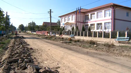 Comuna în care localnicii nu cunosc simptomele coronavirusului: „Mă doare într-o coastă, în ficat?”