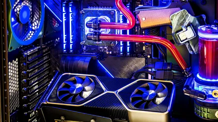 VIDEO | PC răcit cu „SÂNGE uman real”, oferit la un eveniment