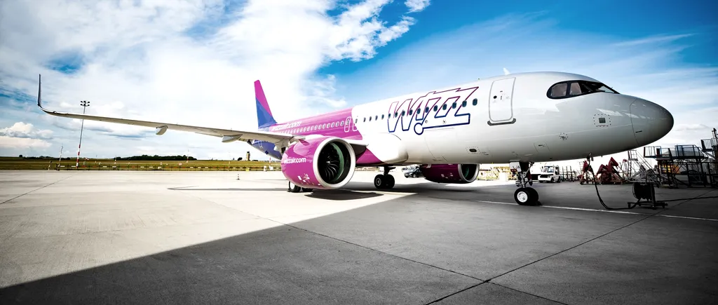 Wizz Air roagă clienții să ajungă la aeroport cu cel puțin trei ore înainte de zborurile programate vineri. Mai multe servicii online nu funcționează