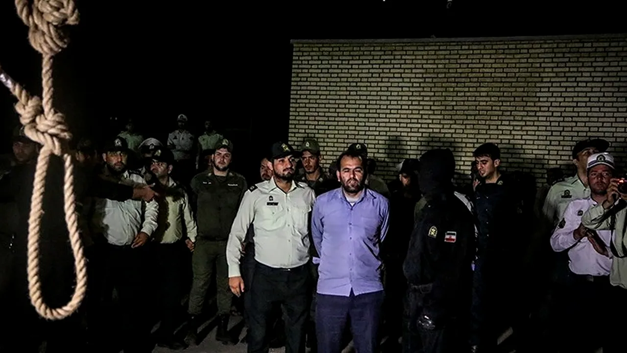 Iranul l-a spânzurat pe jurnalistul Ruhollah Zam! Site-ul său de știri avea peste un milion de cititori!