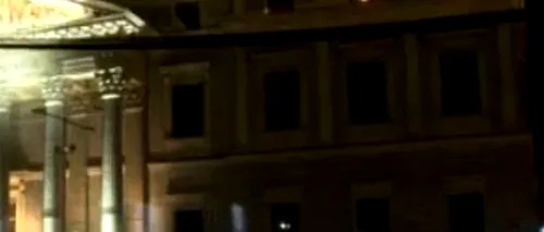 Protest original în Spania: 18.000 de holograme au defilat în fața Congresului Deputaților din Madrid
