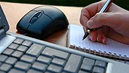 De ce ar trebui să scriem de mână mai des, în loc să folosim calculatorul