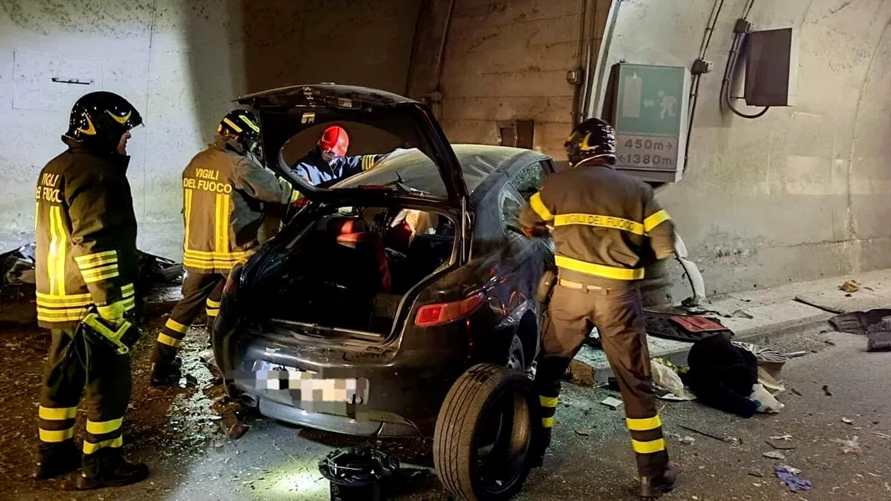 Accident CUMPLIT în Italia! Doi tineri români au murit