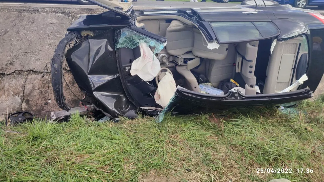 Accident rutier soldat cu doi morți, pe DN 1. Două mașini s-au ciocnit