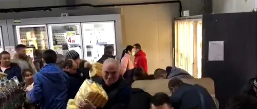 VIDEO. Oamenii s-au bătut pe mălai într-un supermarket, după ce a fost decretată stare de urgență
