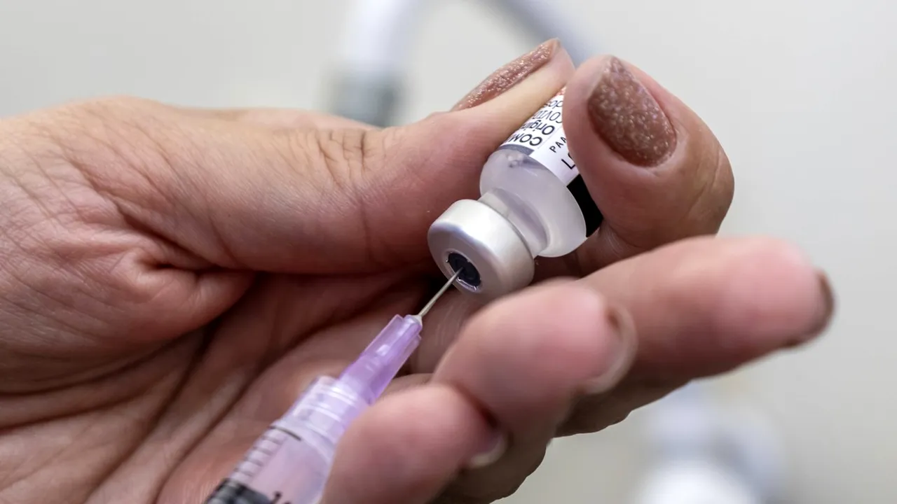 POLITICO, despre 4 miliarde € irosite: „215 milioane doze vaccin anti-COVID, aruncate la GUNOI de țările UE” / Ce loc ocupă România în clasament
