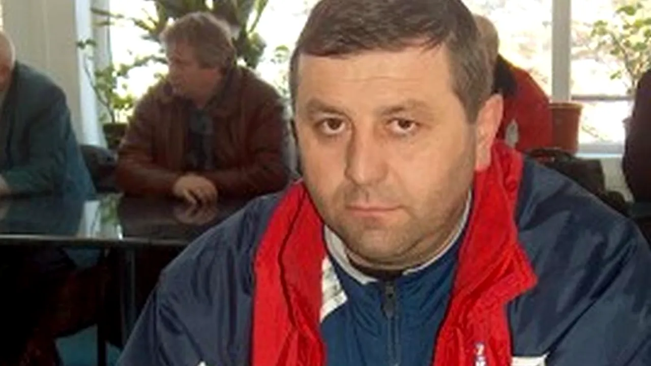 Un antrenor de fotbal din România a fost arestat pentru pedofilie