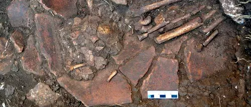 Două schelete preistorice, vechi de 6.000 de ani, descoperite îmbrățișate, în Grecia