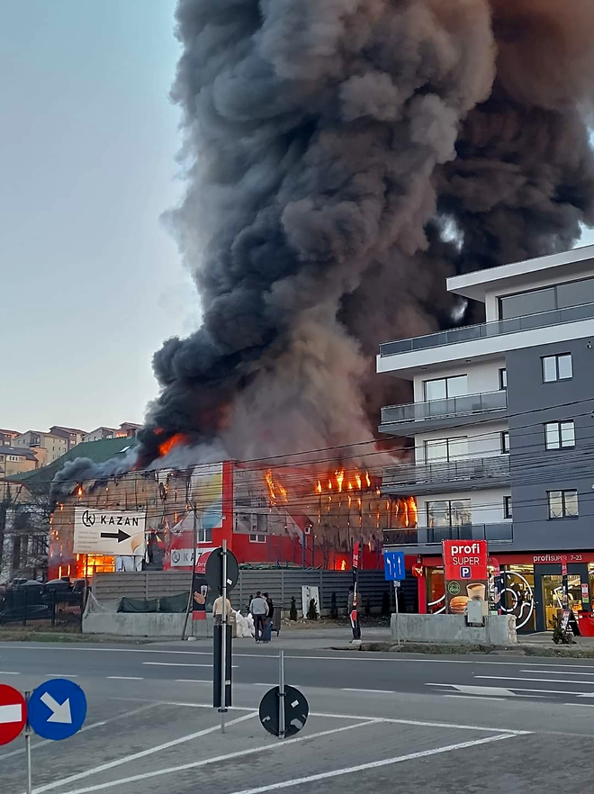 Incendiu la o hală din Cluj Napoca / Sursa foto: ISU ClujIncendiu la o hală din Cluj Napoca / Sursa foto: ISU Cluj