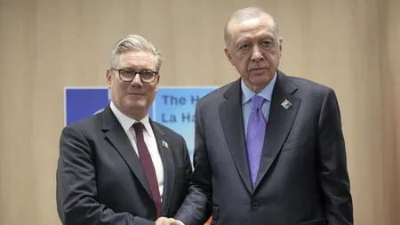 Erdogan îl primește pe premierul britanic Keir Starmer la Ankara. Președintele Turciei vrea să cumpere avioane Eurofighter de la britanici