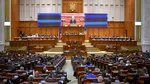 Parlamentarii dezbat și votează luni moțiunea de cenzură depusă de AUR împotriva Guvernului Bolojan