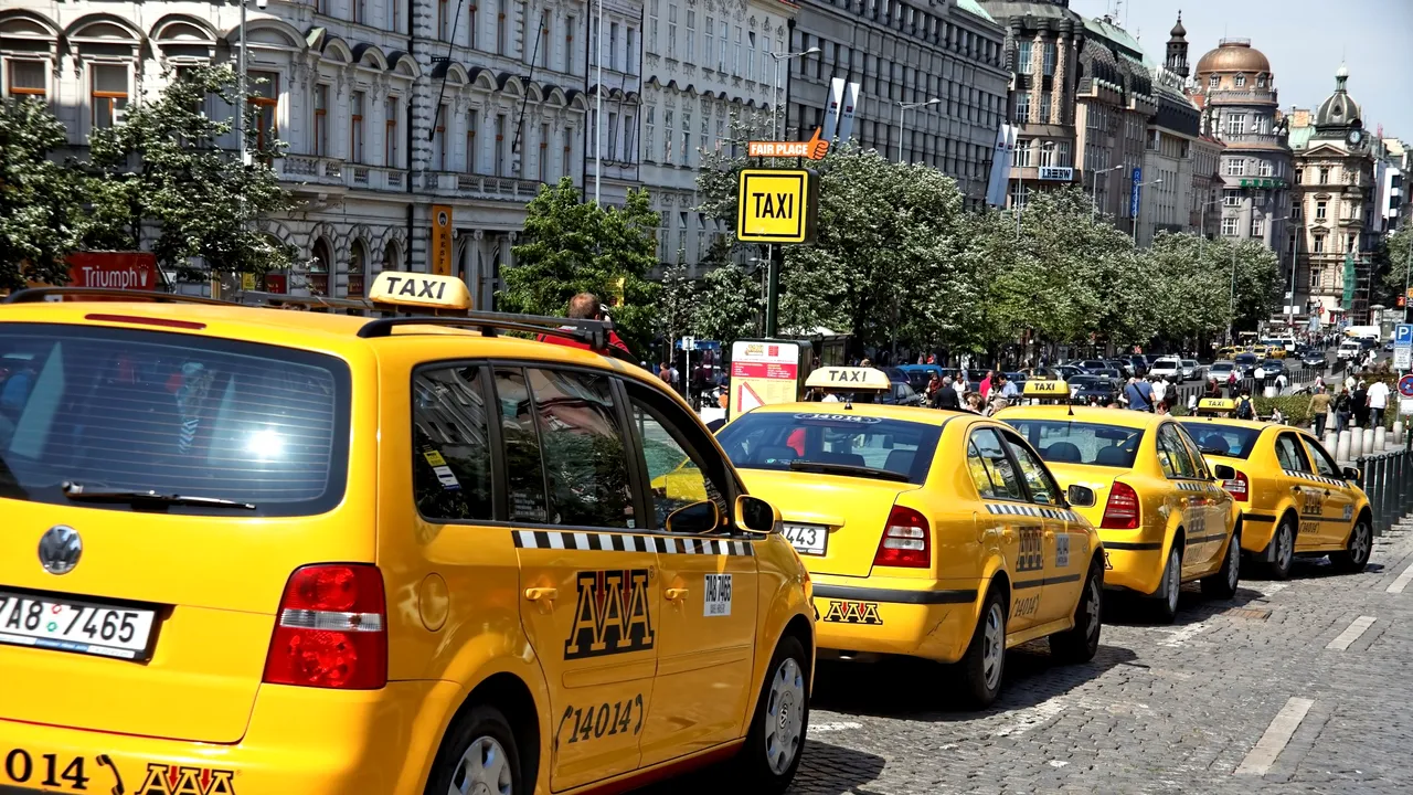 Primul oraș din lume cu sisteme de încărcare wireless pentru taxiurile electrice