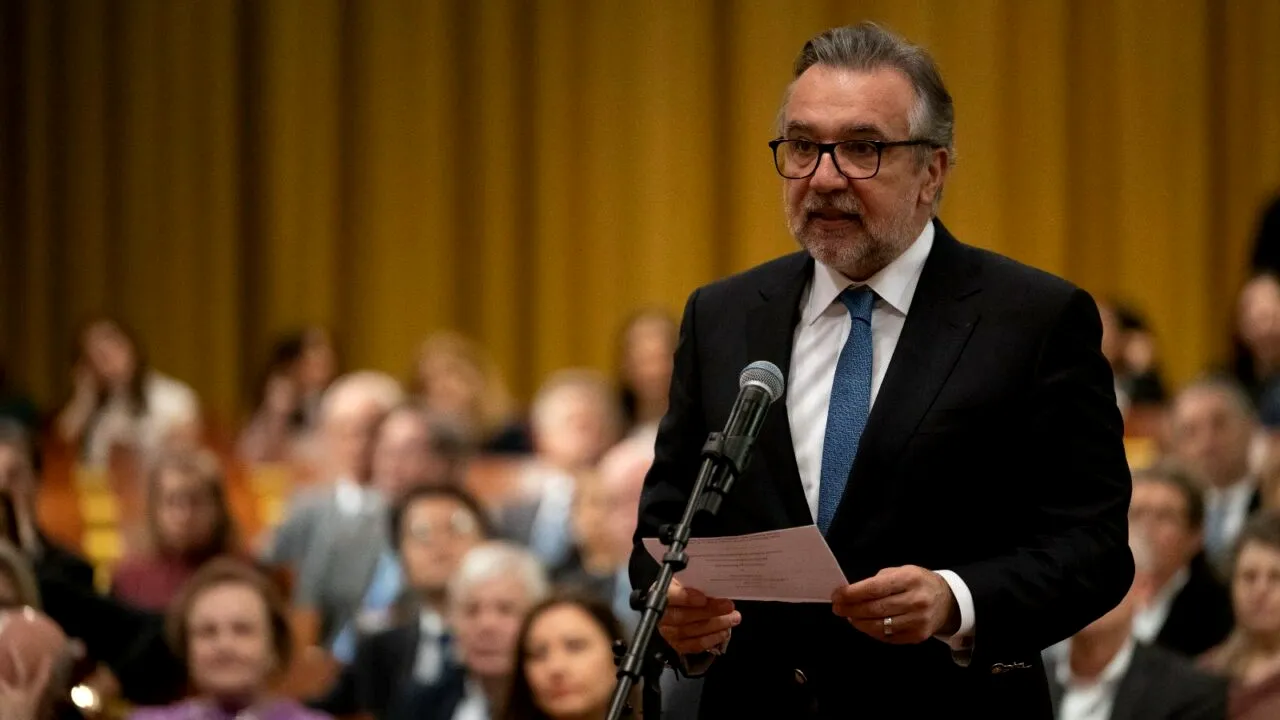 Lucian Romașcanu a depus jurământul ca membru al Curții Europene de Conturi: „Voi reprezenta România cu cinste”