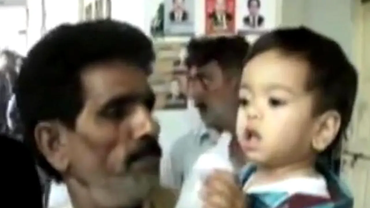 Un bebeluș a fost arestat în Pakistan. Motivul, deosebit de grav, este incredibil. 