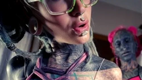 Pasiune dusă la extrem: Și-a tatuat ochii, fața și toate părțile intime în întregime / Cum arată - VIDEO