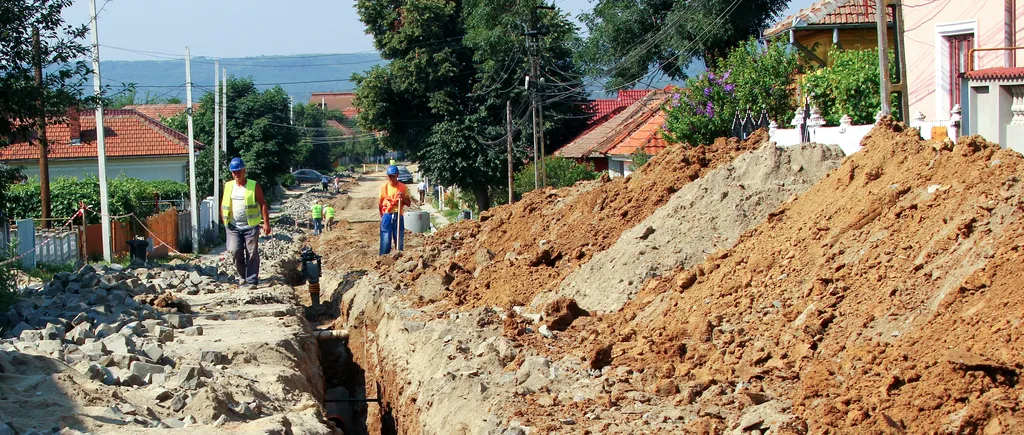 Neglijența ucide! Un bărbat a murit, după ce a căzut într-o groapă nesemnalizată, în judeţul Prahova