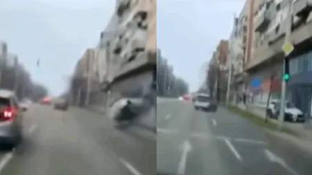 Accident terifiant la Iași. O mașină a fost filmată când s-a rostogolit pe trotuar. Mai mulți pietoni au fost la un pas să fie striviți