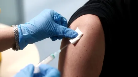 Madrid oprește vaccinarea medicilor și a asistenților medicali din cauza lipsei de doze anti-Covid